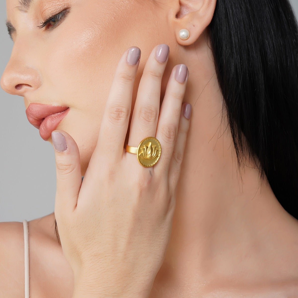 Emerging Beauty Lotus Ring